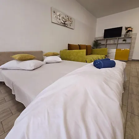 Apartament Azizi Side Family - Pool & Năvodari