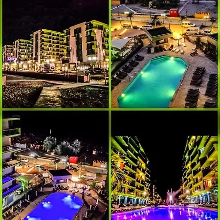 Azizi Side Family - Pool &