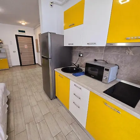 Azizi Side Family - Pool & Apartament *