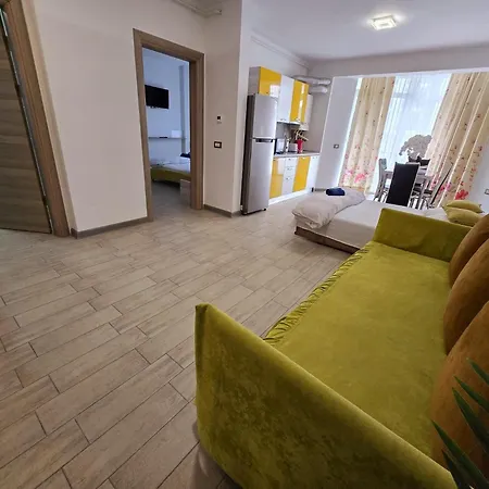 Azizi Side Family - Pool & Apartament *